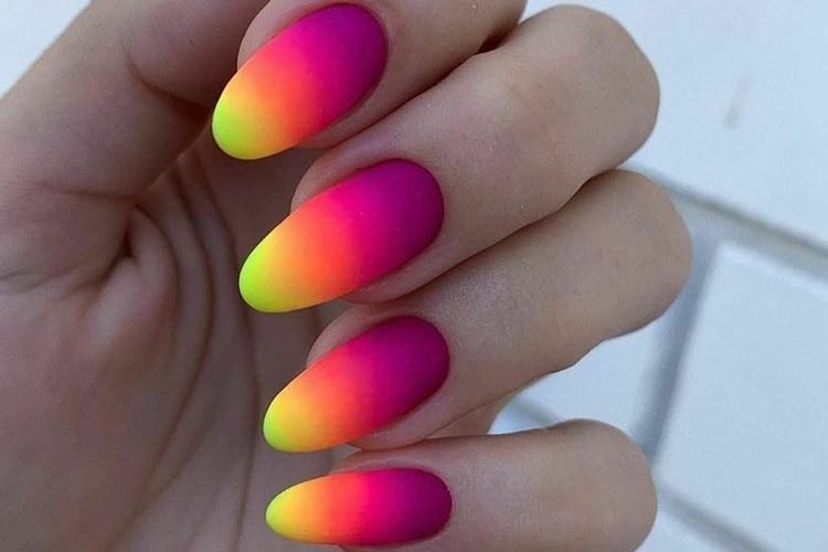 Manicure 2022: summer trends